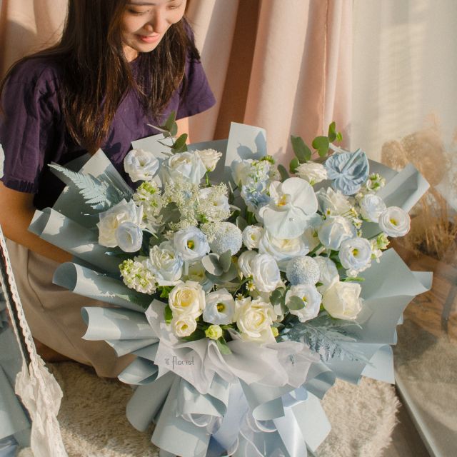 KS002 Floral Designer Series, Same day flower delivery to Malaysia